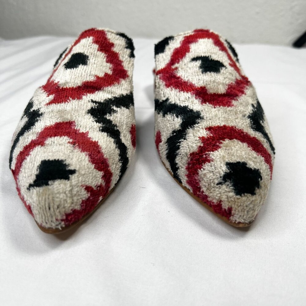 Sil-Russo Ikat Tapestry Mules Flats Slides Geometric Ivory Red Black 38 US 7-7.5 - Picture 7 of 10